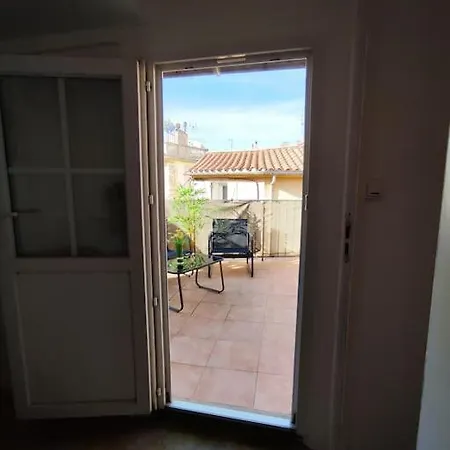 Duplex F2 Avec Terrasse Et Vue Sur La Cathedrale Apartmán Narbonne