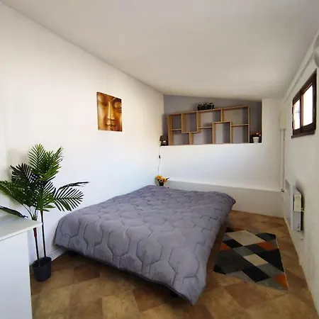 Apartmán Duplex F2 Avec Terrasse Et Vue Sur La Cathedrale
